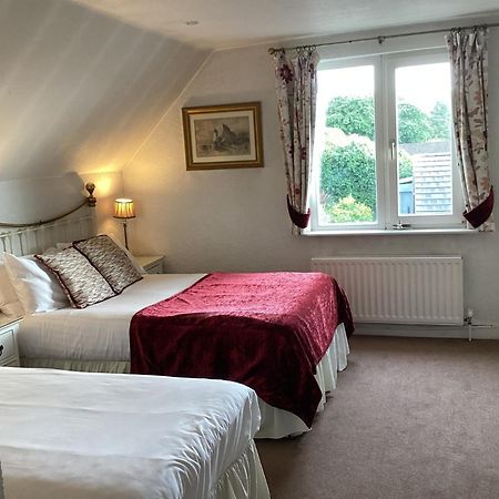 Oyo Rayanne House Guest Accommodation Holywood  Exterior photo