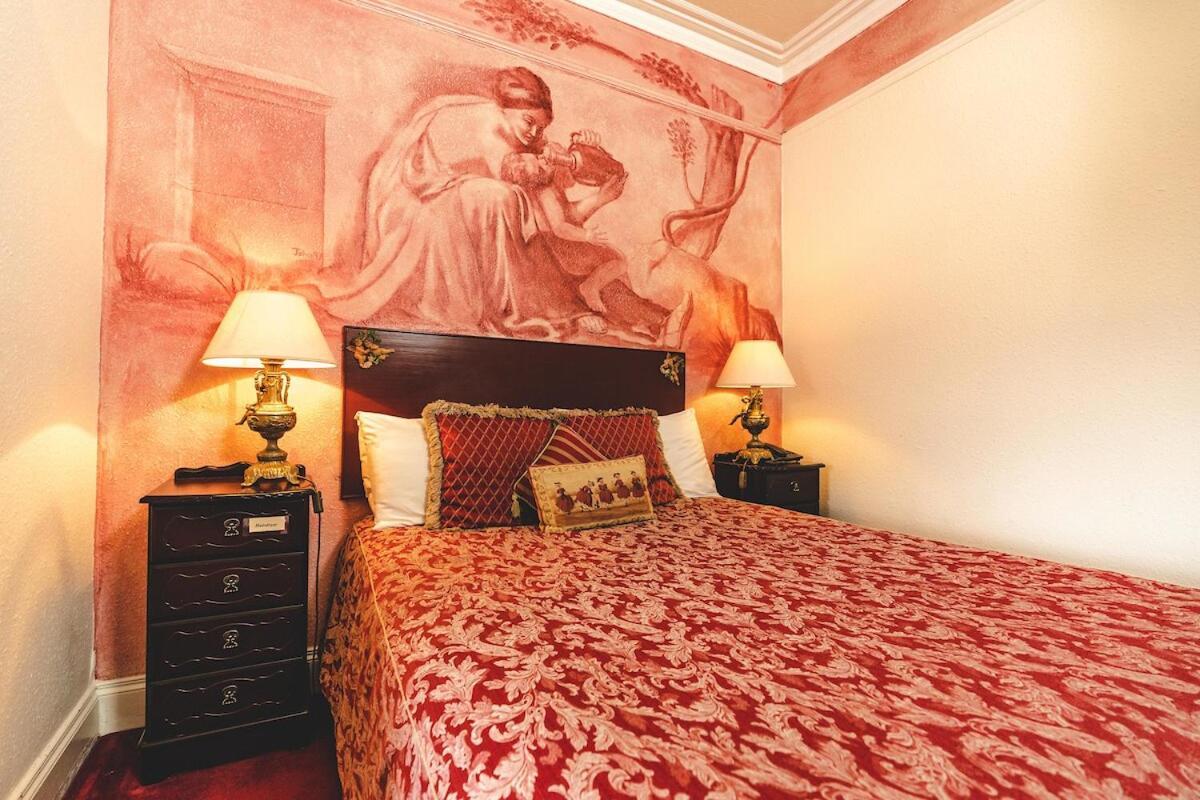 Oyo Rayanne House Guest Accommodation Holywood  Exterior photo
